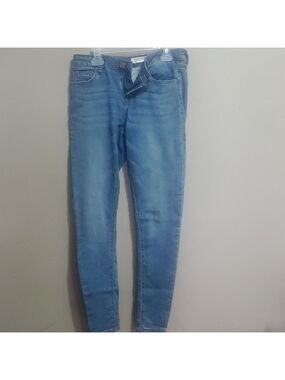Eighty Two Women's Blue Jeans Size 3